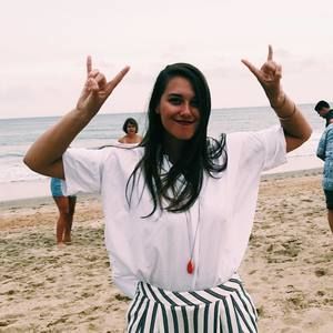 Meet your Posher, Casey